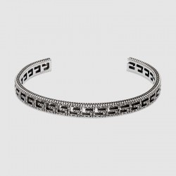 Silver bracelet with Square G